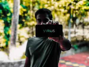 Lekkie antywirusy dla słabszych laptopów - co warto zainstalować?